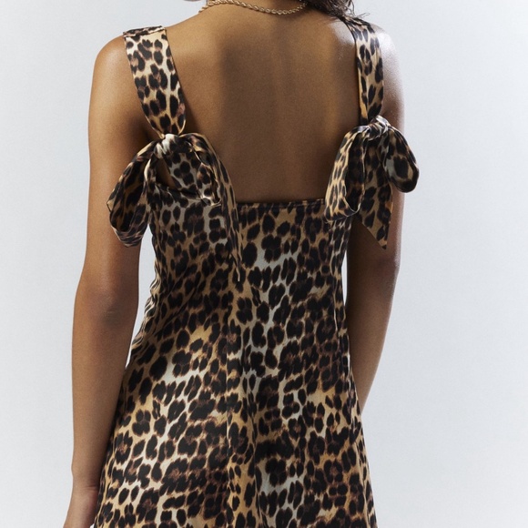 Leopard Print Mini - Picture 2 of 3